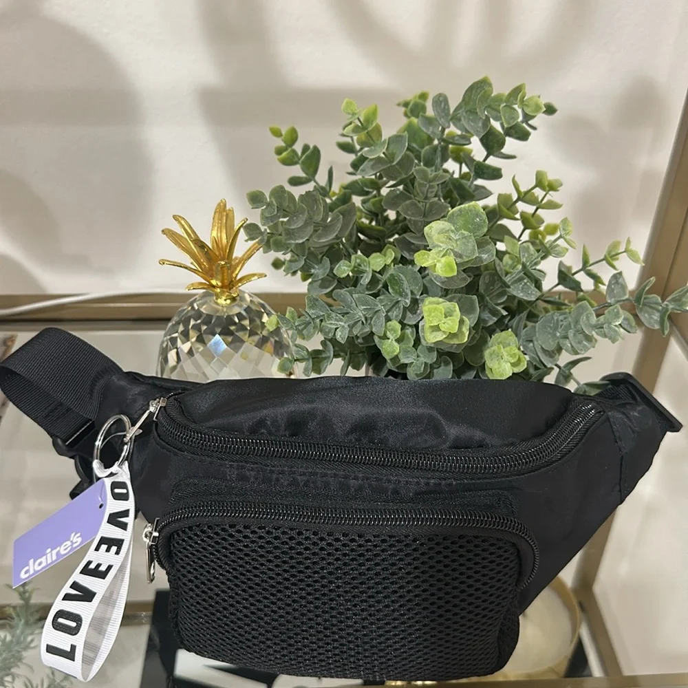 Black LOVE belt bag